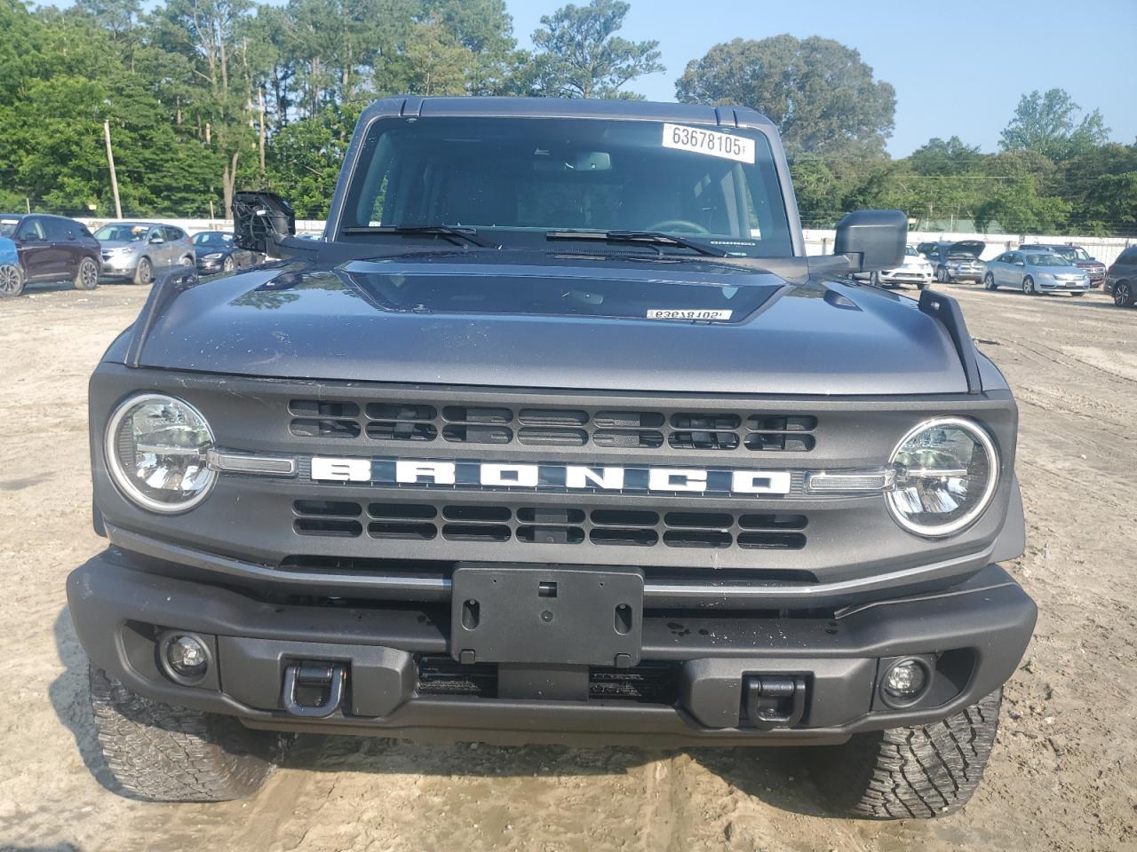 2024 Ford Bronco Black Diamond - Image 5