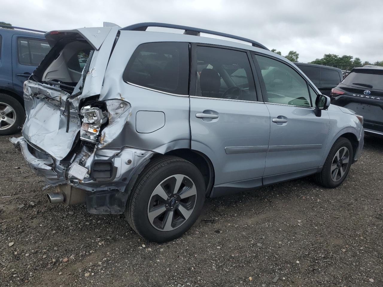 2017 Subaru Forester 2.5I Limited - Image 3