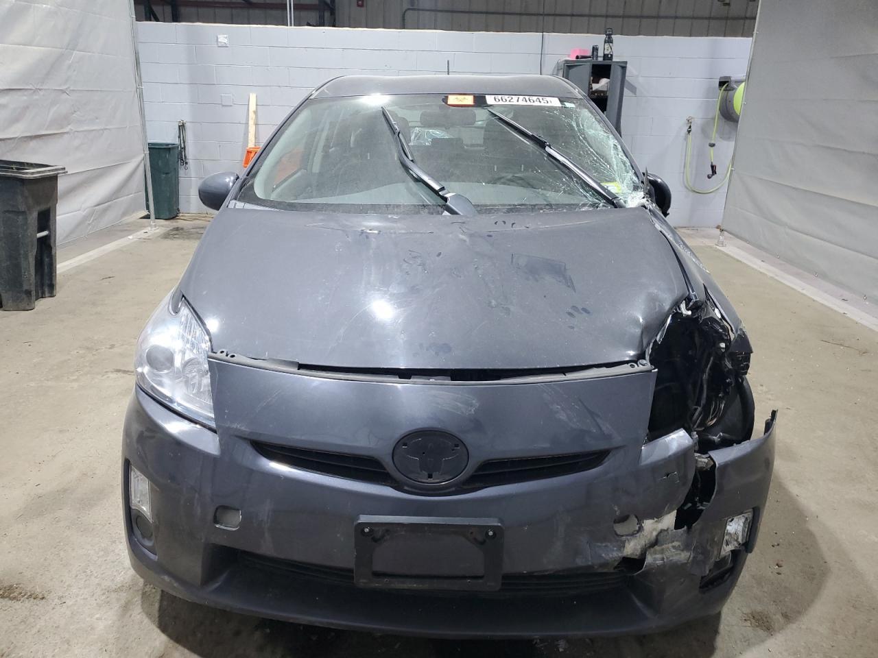 2011 Toyota Prius Two - Image 5