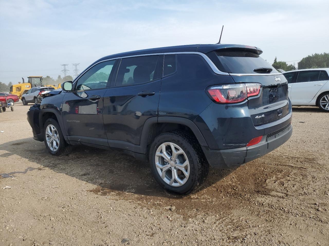 2024 Jeep Compass Sport - Фото 2
