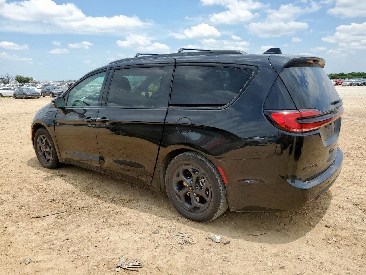 2021 Chrysler Pacifica Hybrid Limited - Image 2