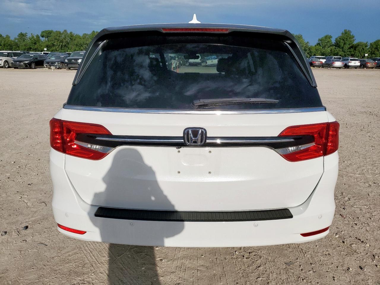2022 Honda Odyssey Touring - Image 6