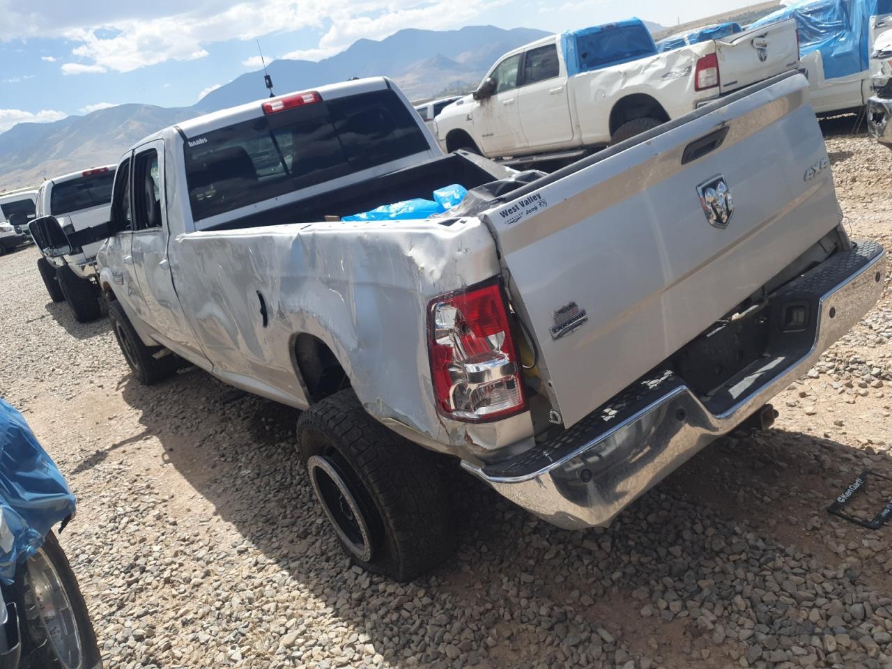 2011 Dodge Ram 3500 - Фото 2
