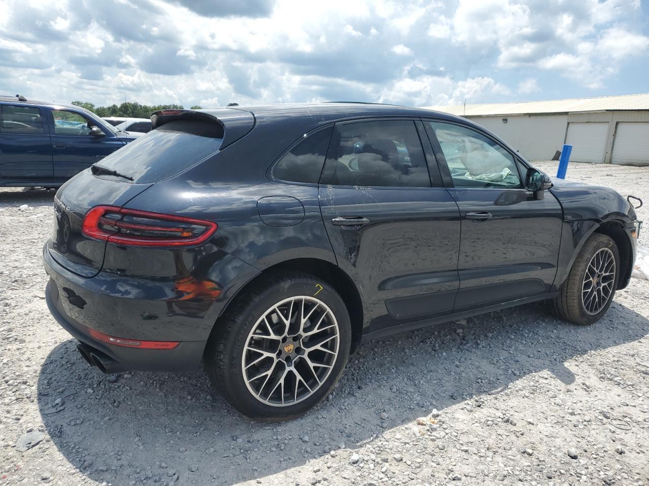 2017 Porsche Macan S - Image 3