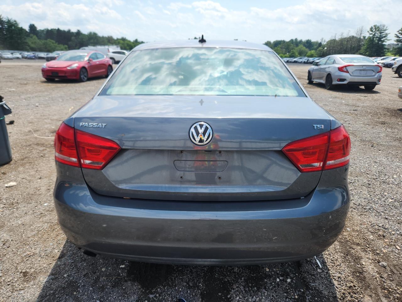 2015 Volkswagen Passat S - Фото 6