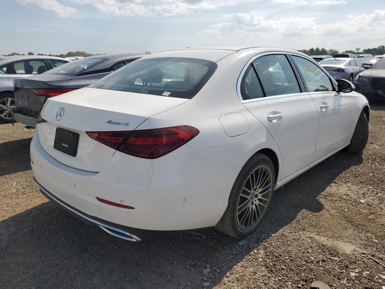 2025 Mercedes-Benz C 300 4Matic - Фото 3