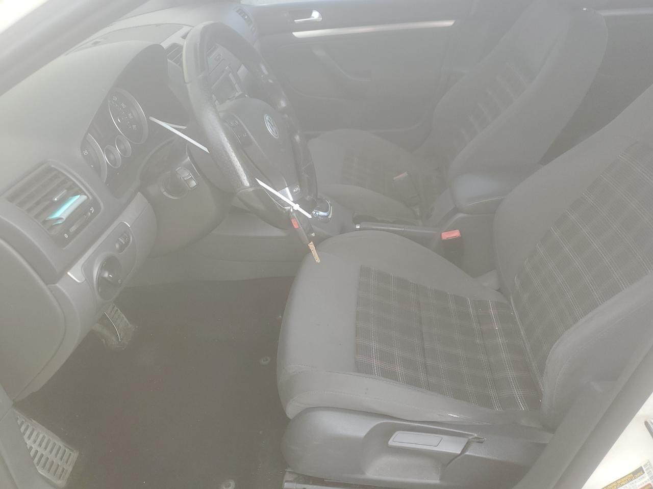 2008 Volkswagen Gli - Image 7