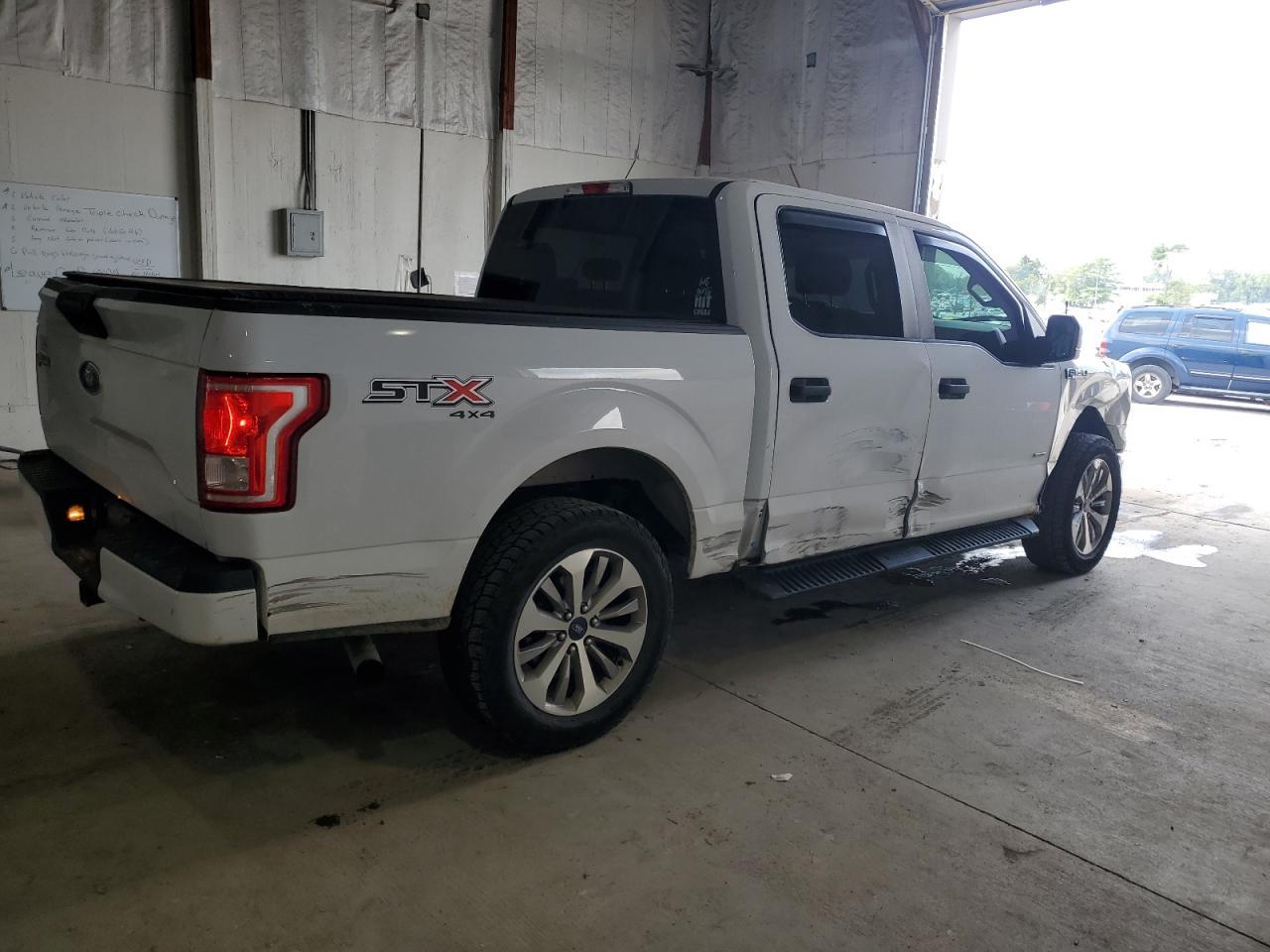 2017 Ford F150 Supercrew - Фото 3