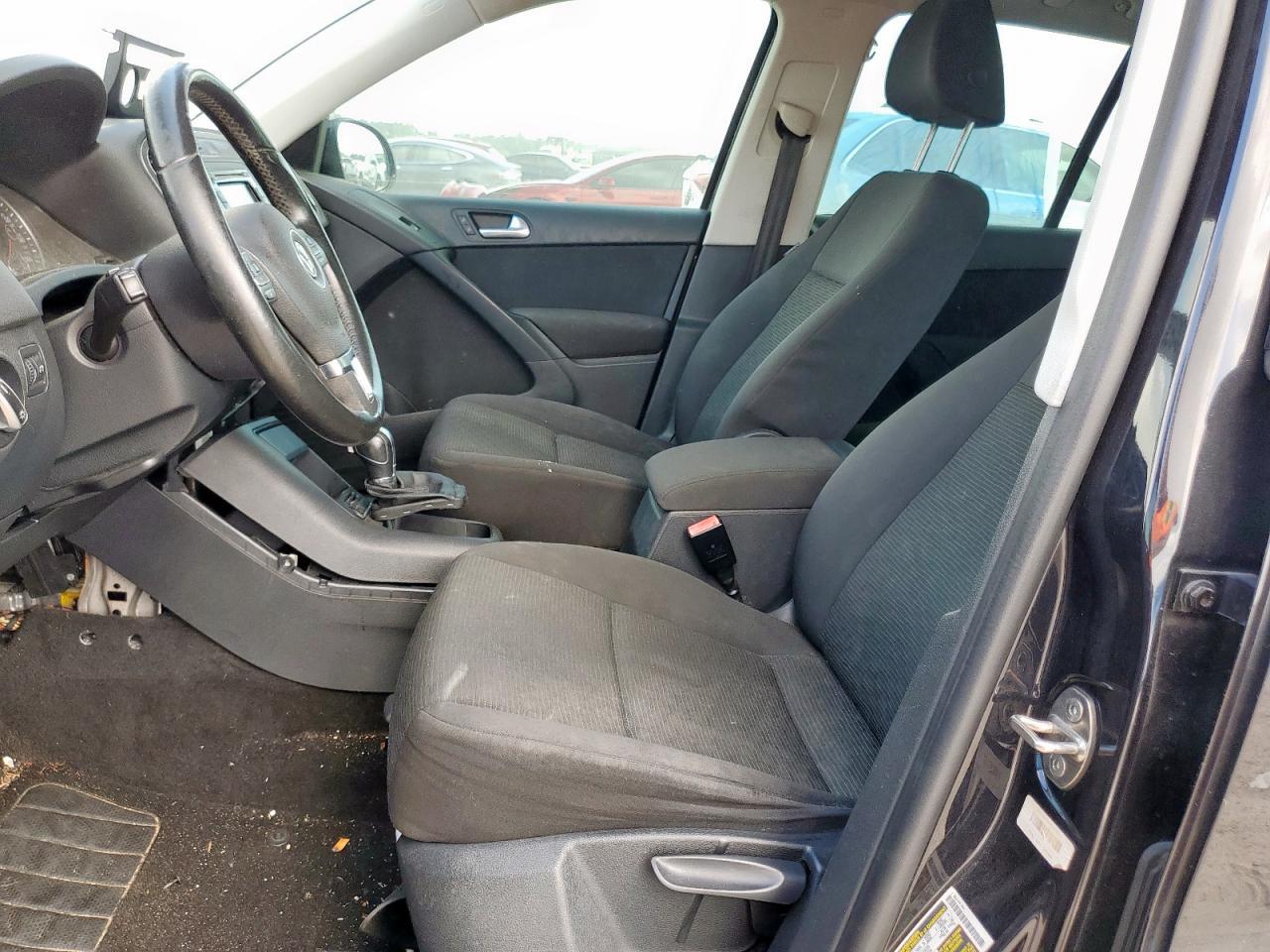 2015 Volkswagen Tiguan S - Фото 7