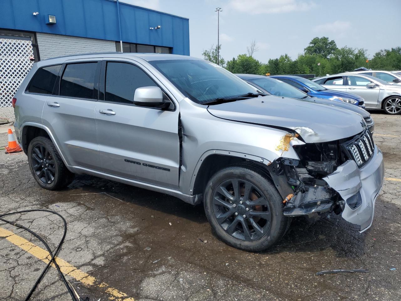 2019 Jeep Grand Cherokee Laredo - Фото 4