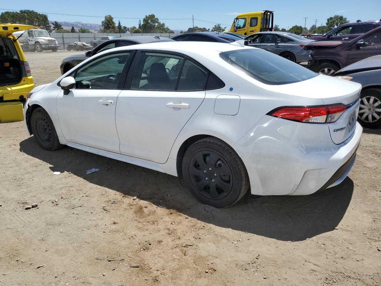2022 Toyota Corolla Le - Image 2
