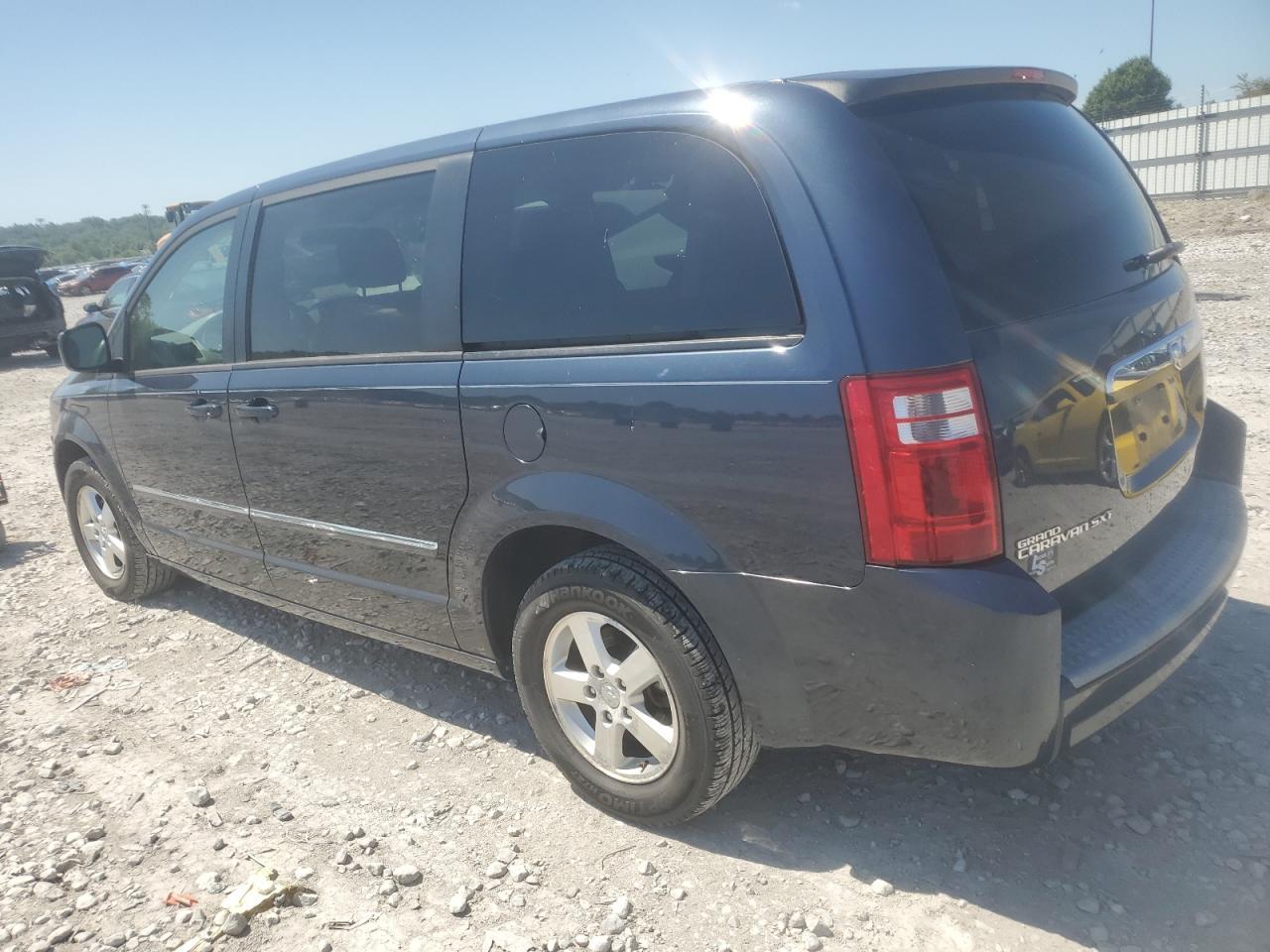 2008 Dodge Grand Caravan Sxt - Фото 2