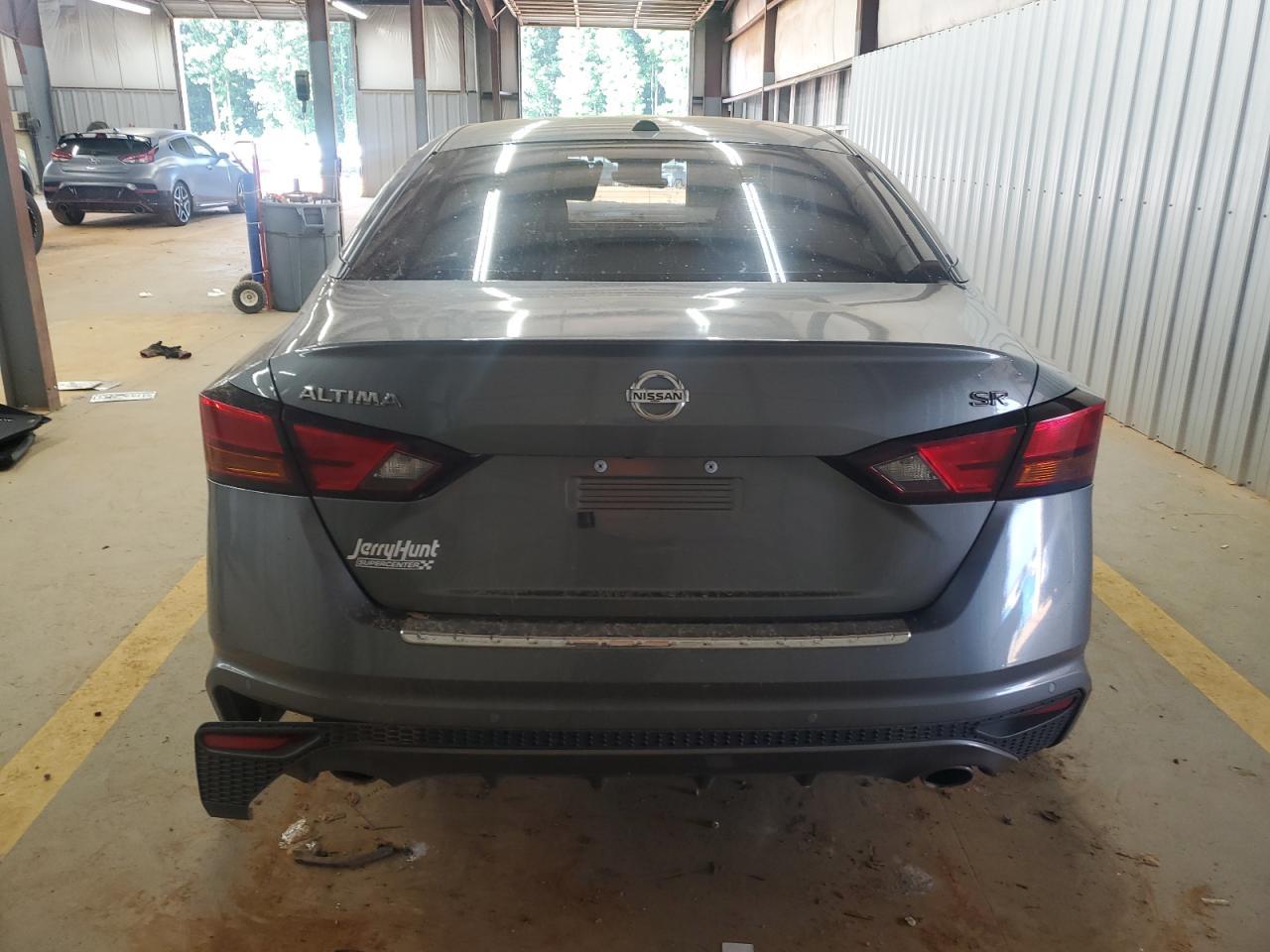 2022 Nissan Altima Sr - Image 6