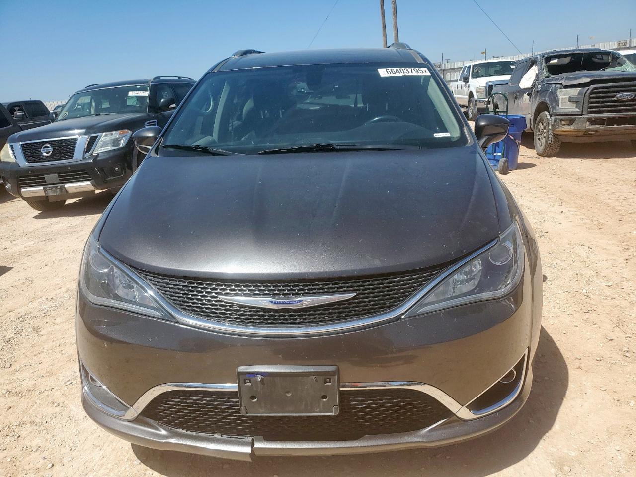 2020 Chrysler Pacifica Touring L - Фото 5