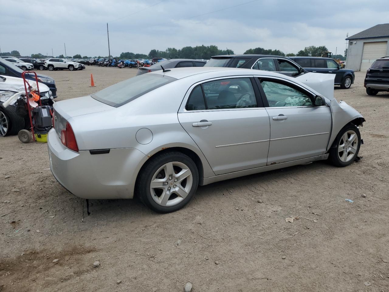 2011 Chevrolet Malibu Ls - Фото 3
