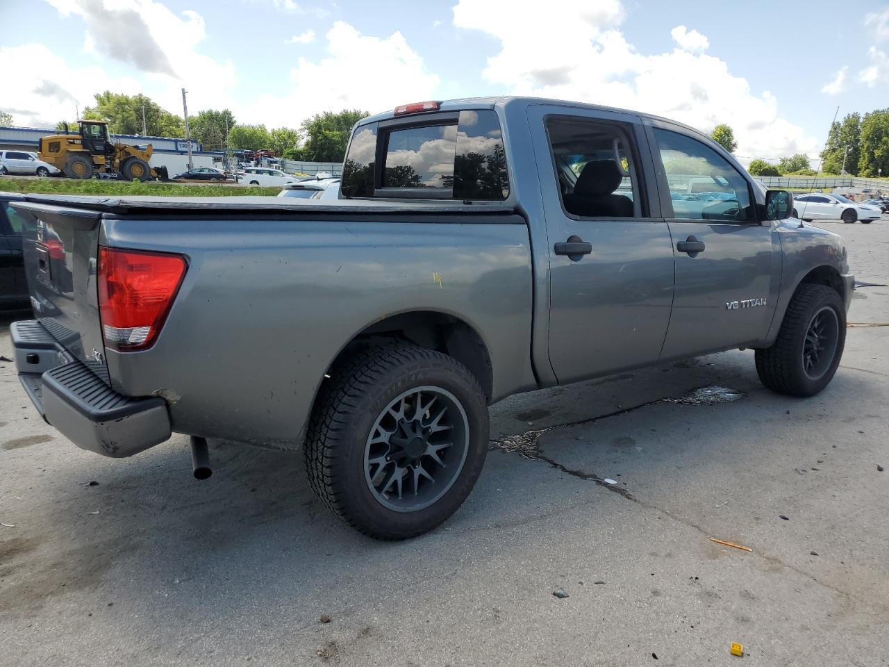 2015 Nissan Titan S - Фото 3