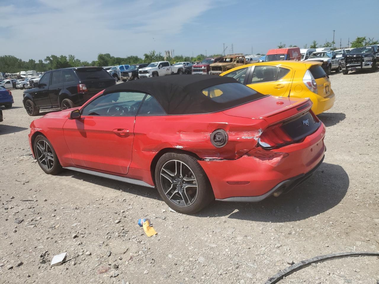 2022 Ford Mustang - Фото 2