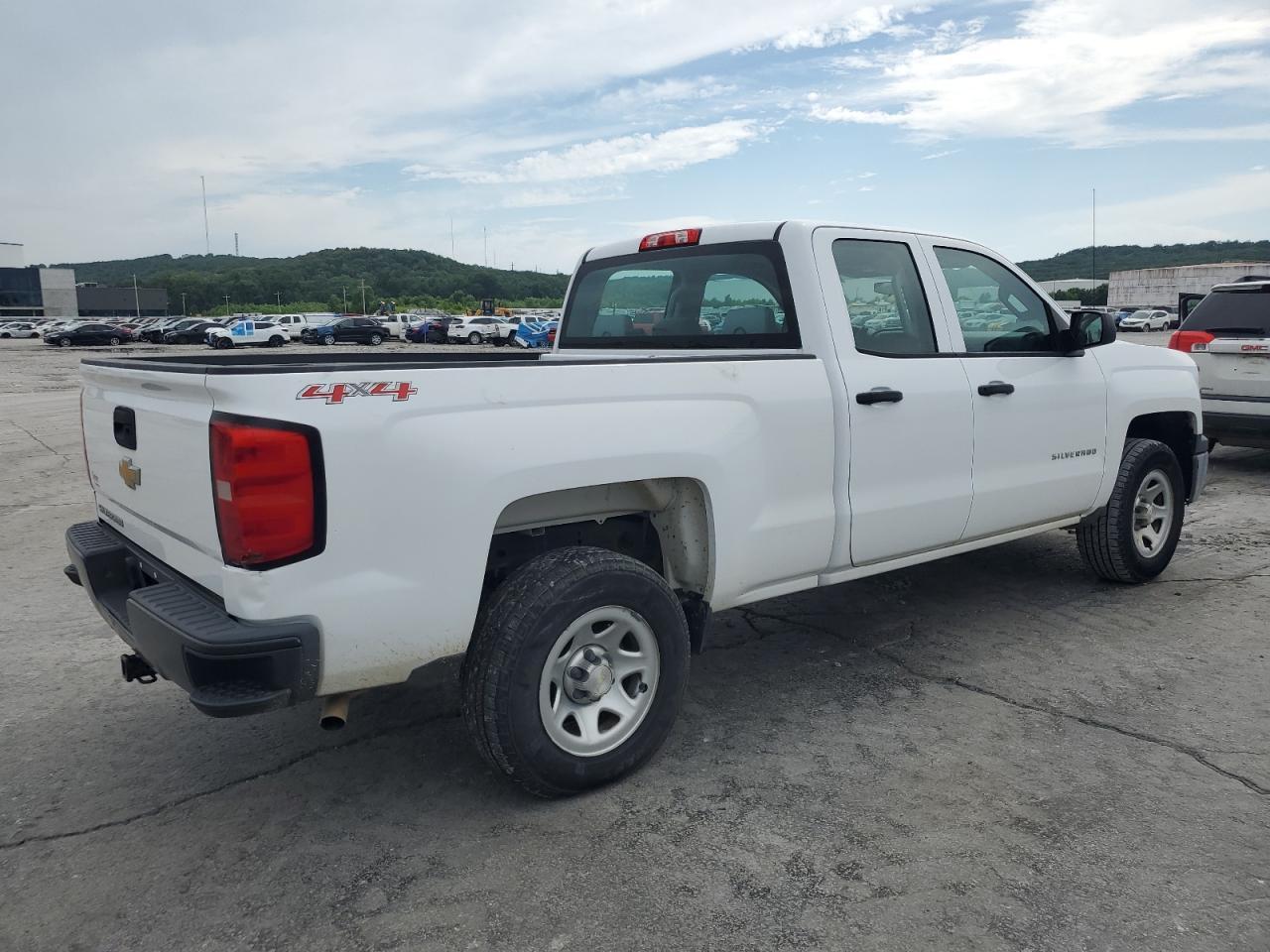 2015 Chevrolet Silverado K1500 - Image 3