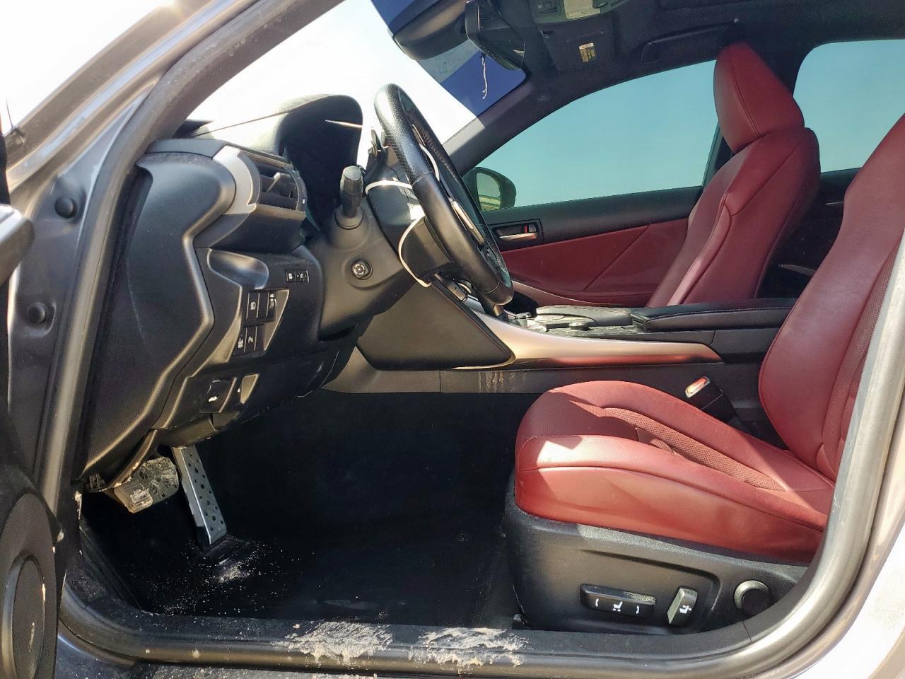 2018 Lexus Is 300 - Image 7