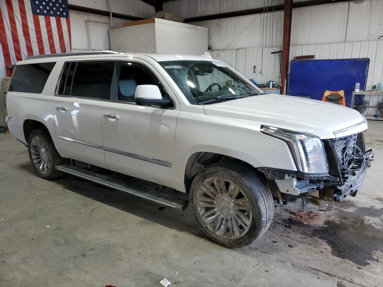 2017 Cadillac Escalade Esv Platinum - Image 4