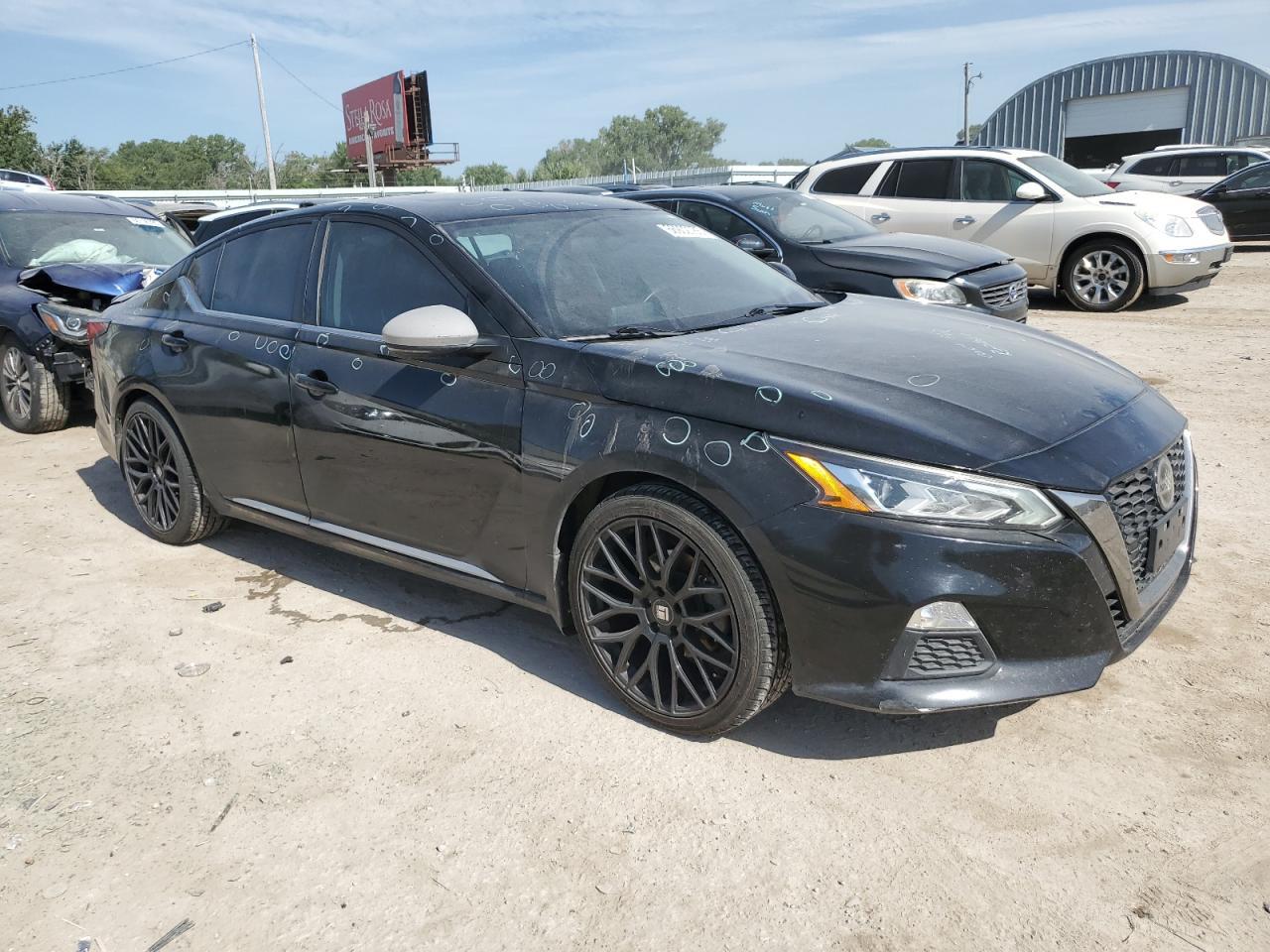 2019 Nissan Altima Sr - Image 4