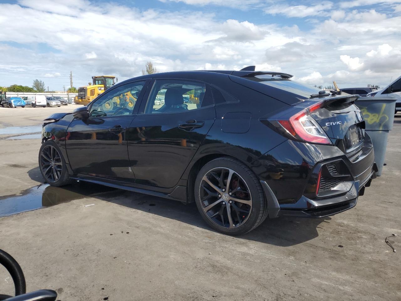 2020 Honda Civic Sport Touring - Фото 2