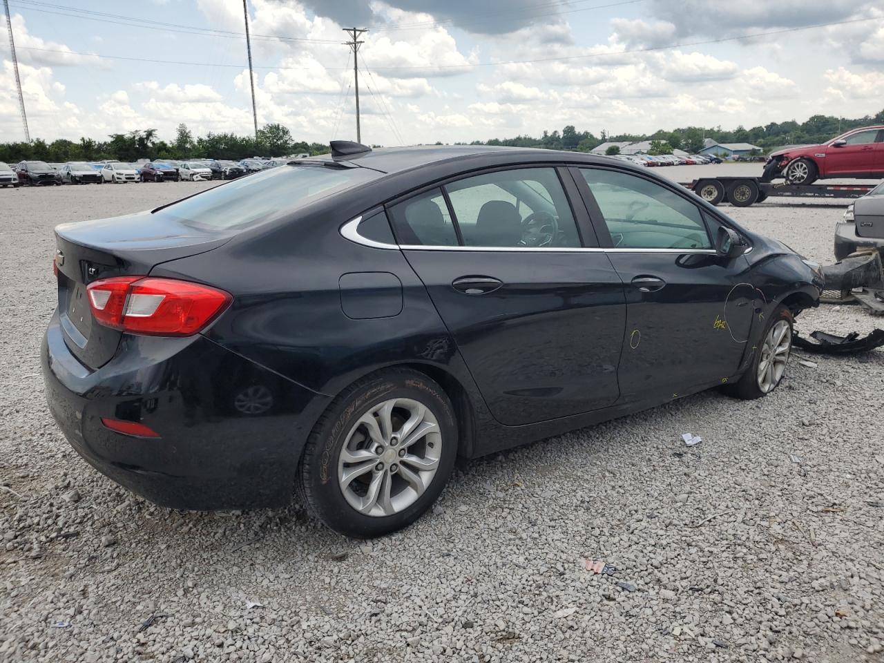 2019 Chevrolet Cruze Lt - Image 3