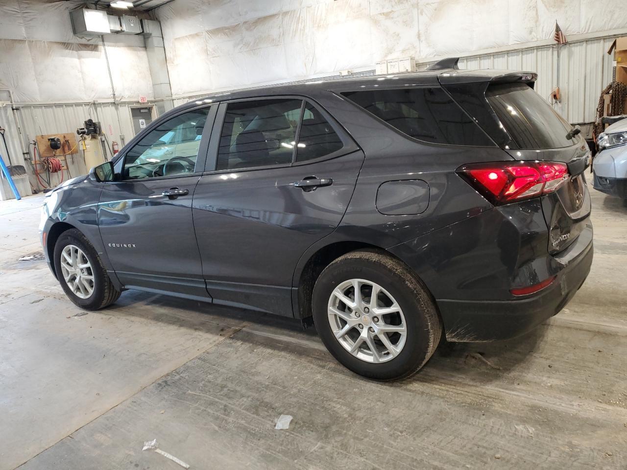 2022 Chevrolet Equinox Ls - Image 2