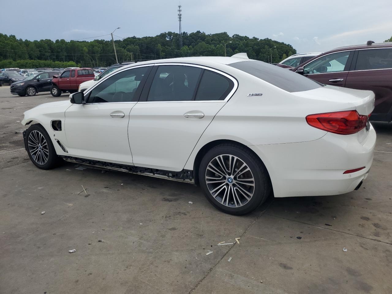 2018 BMW 530Xe - Фото 2