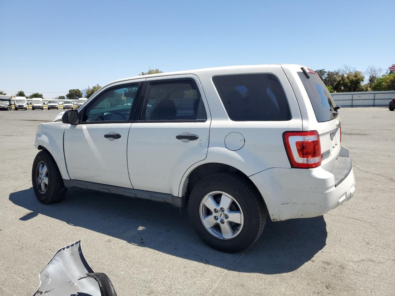 2012 Ford Escape Xls - Image 2