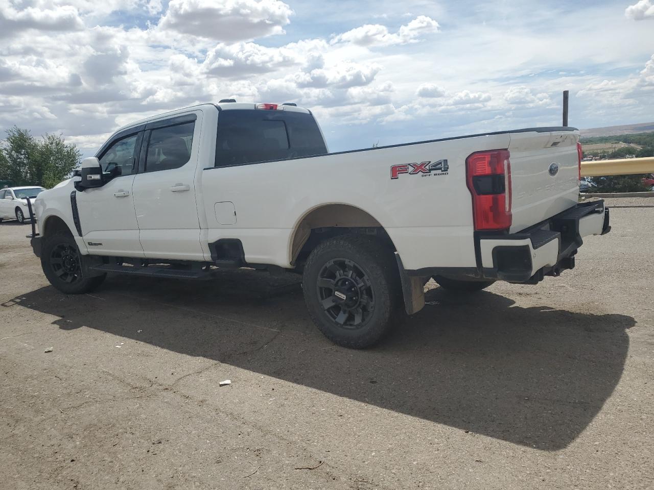 2023 Ford F350 Super Duty - Фото 2