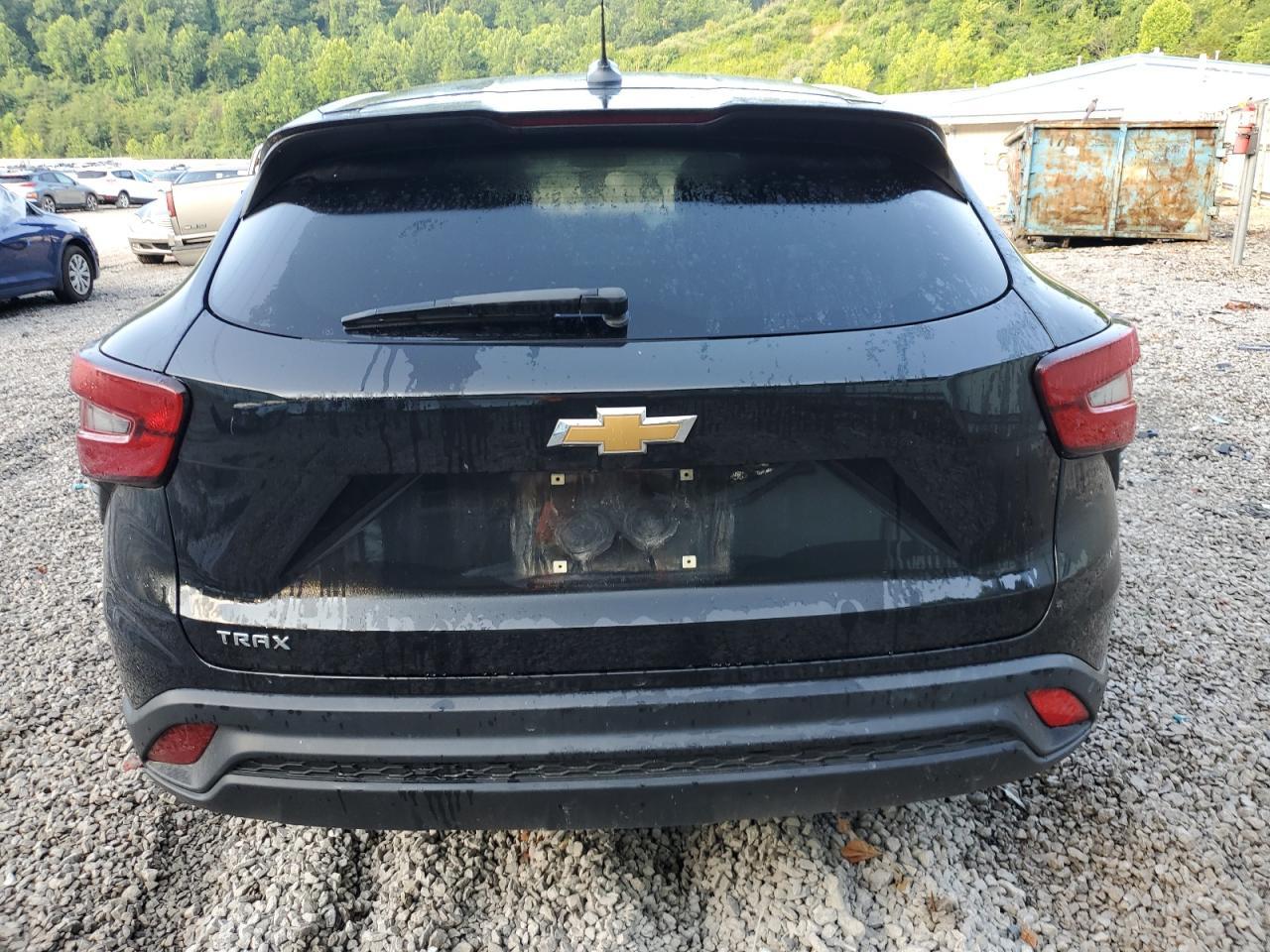 2024 Chevrolet Trax Ls - Image 6
