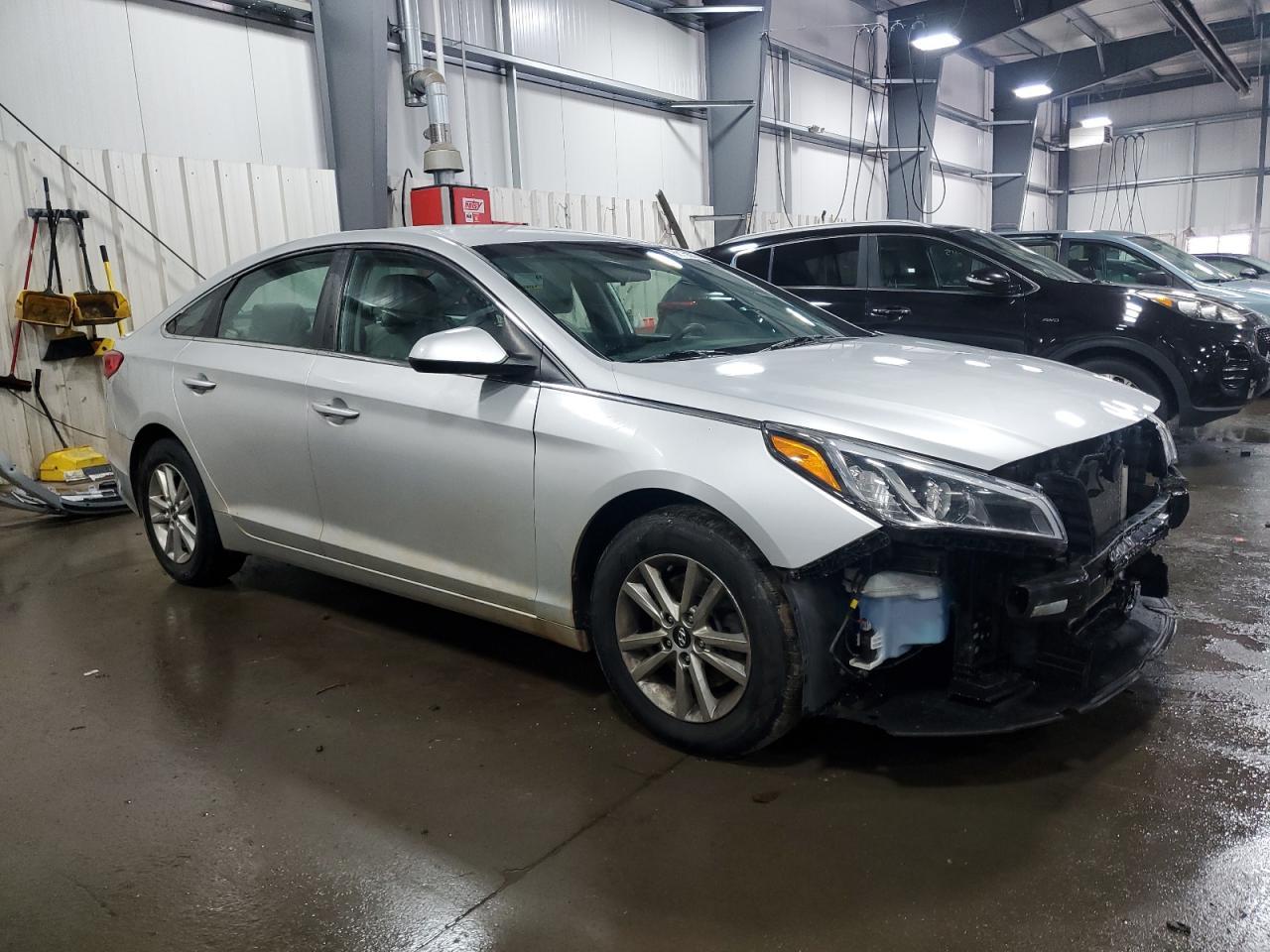 2017 Hyundai Sonata Se - Image 4
