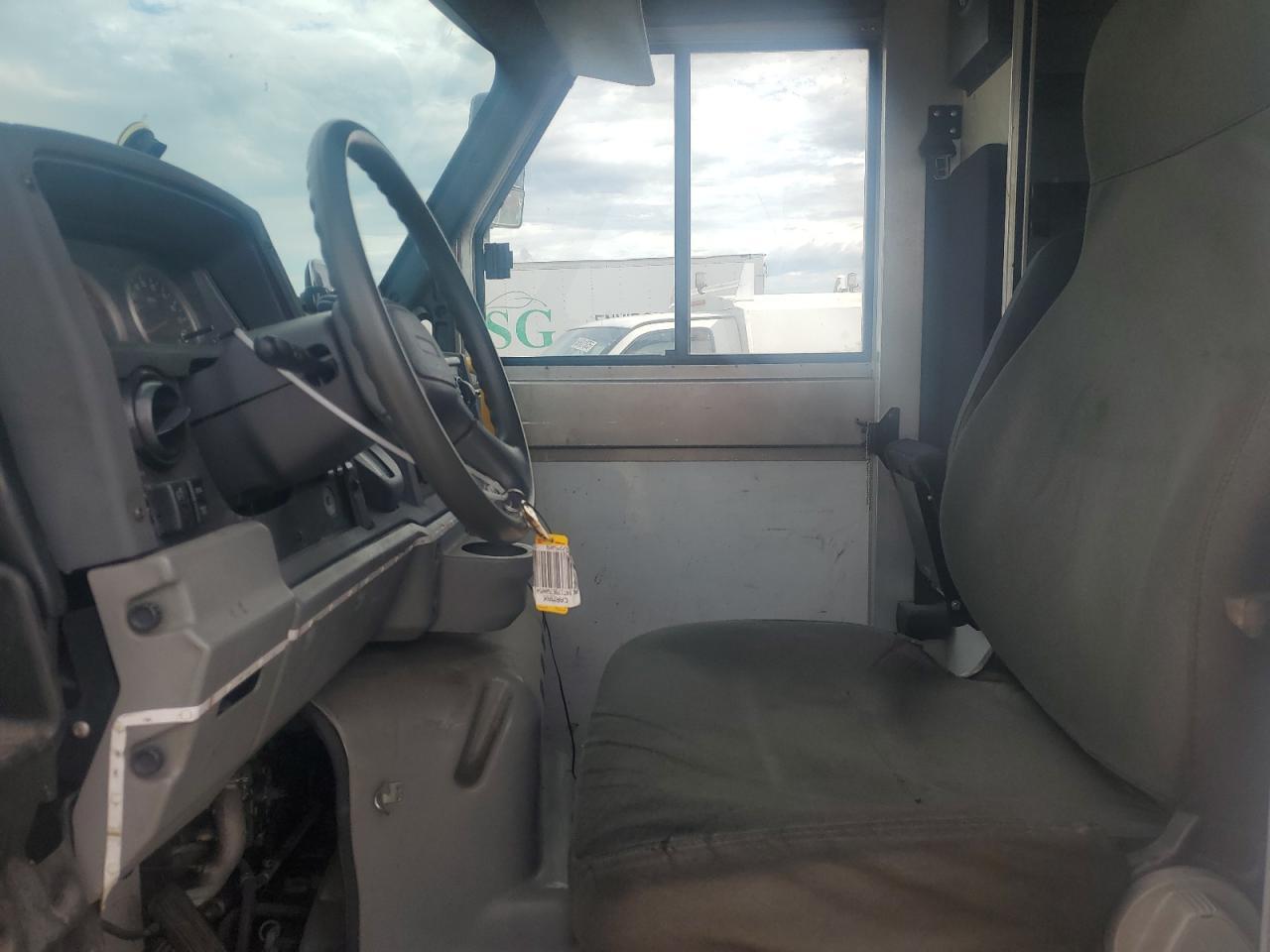 2014 Isuzu Npr - Фото 7