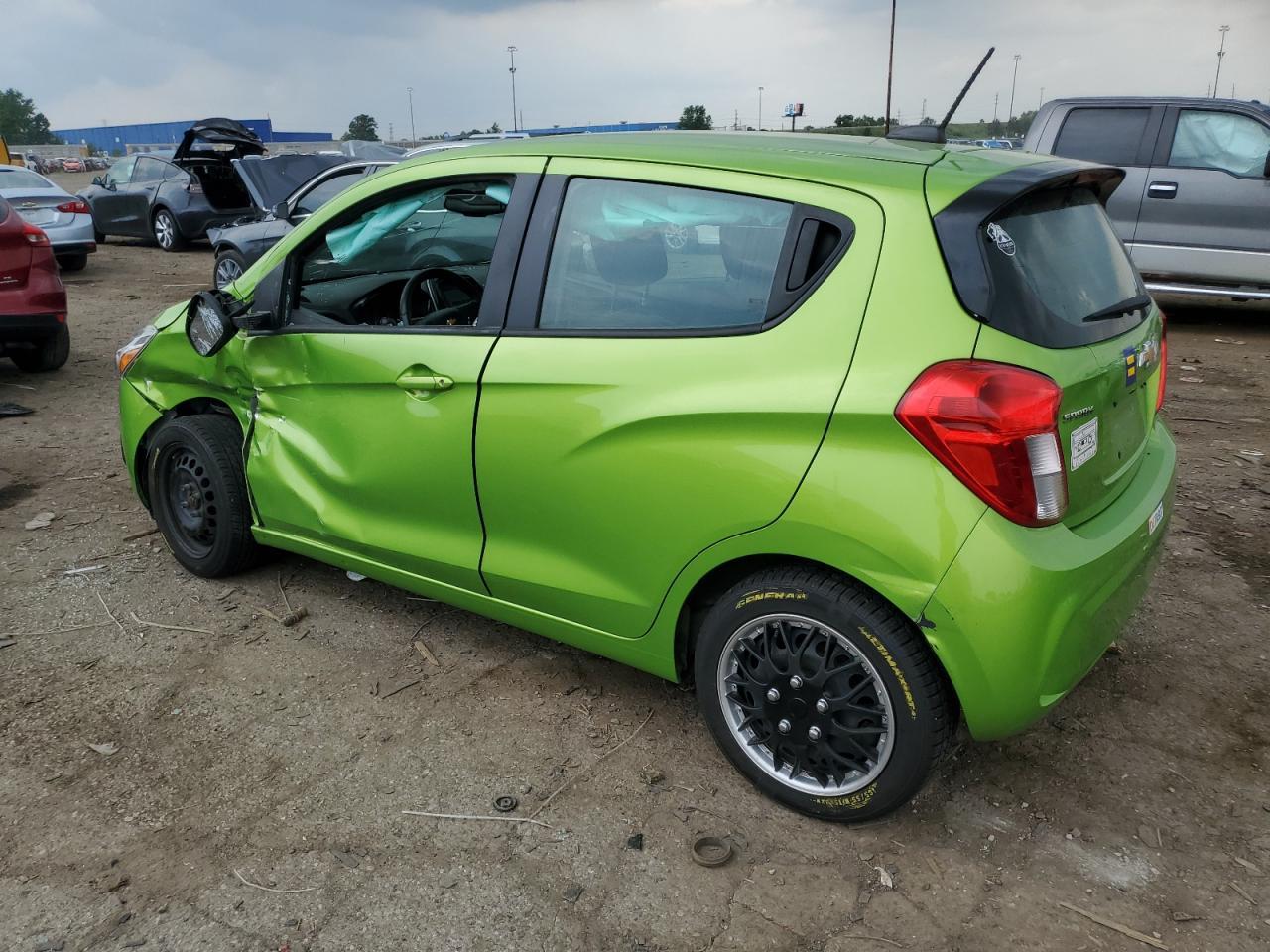 2016 Chevrolet Spark Ls - Фото 2