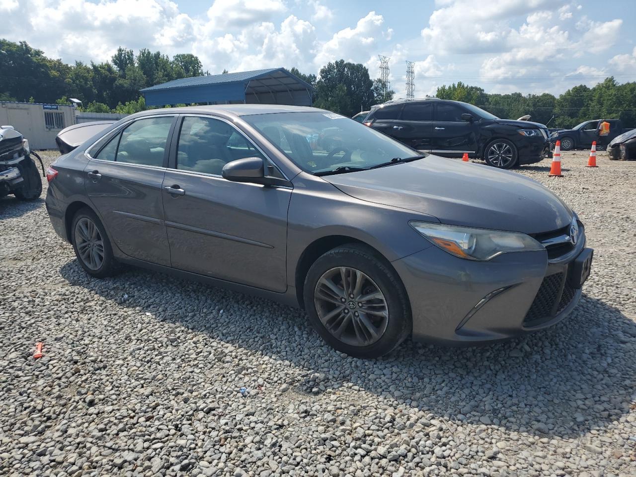 2017 Toyota Camry Le - Image 4