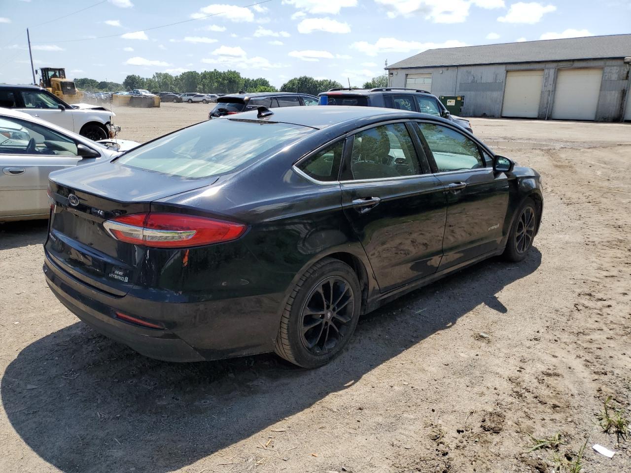 2019 Ford Fusion Se - Фото 3