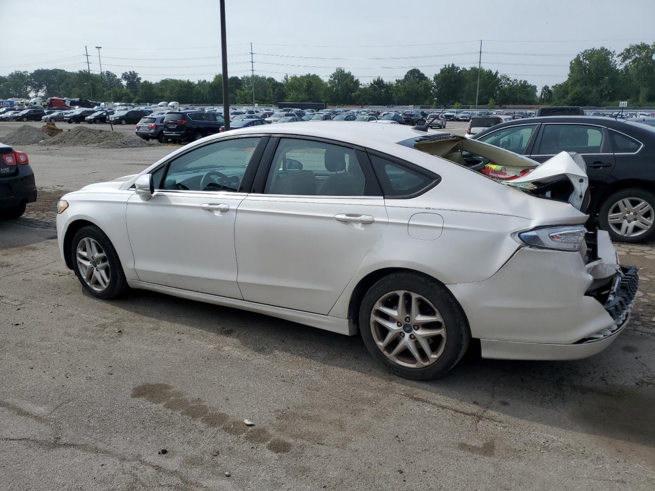 2013 Ford Fusion Se - Фото 2