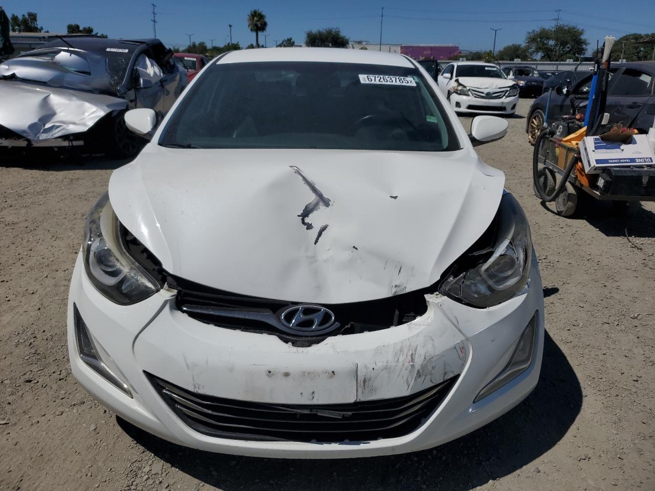 2014 Hyundai Elantra Se - Image 5