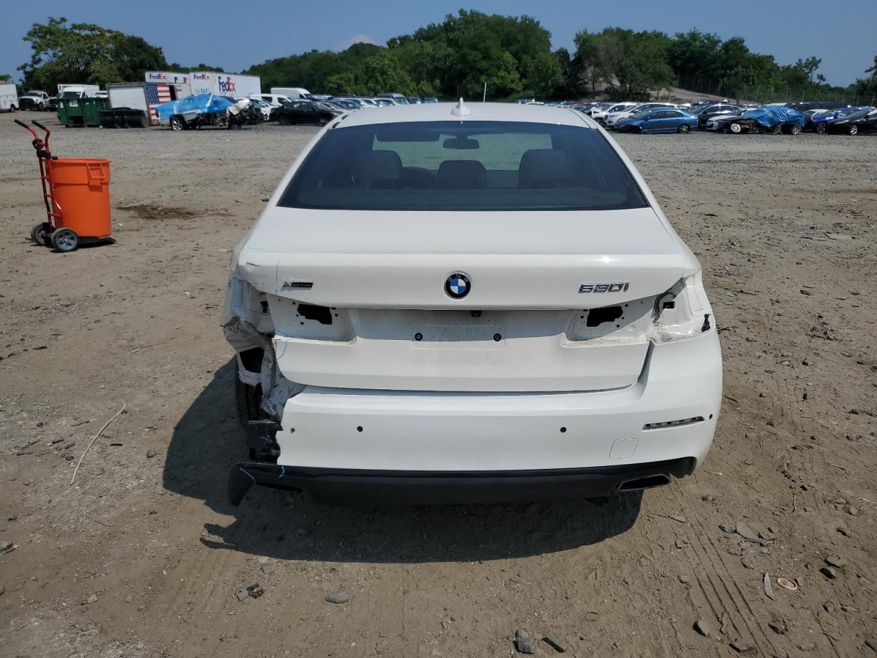 2021 BMW 530 Xi - Фото 6