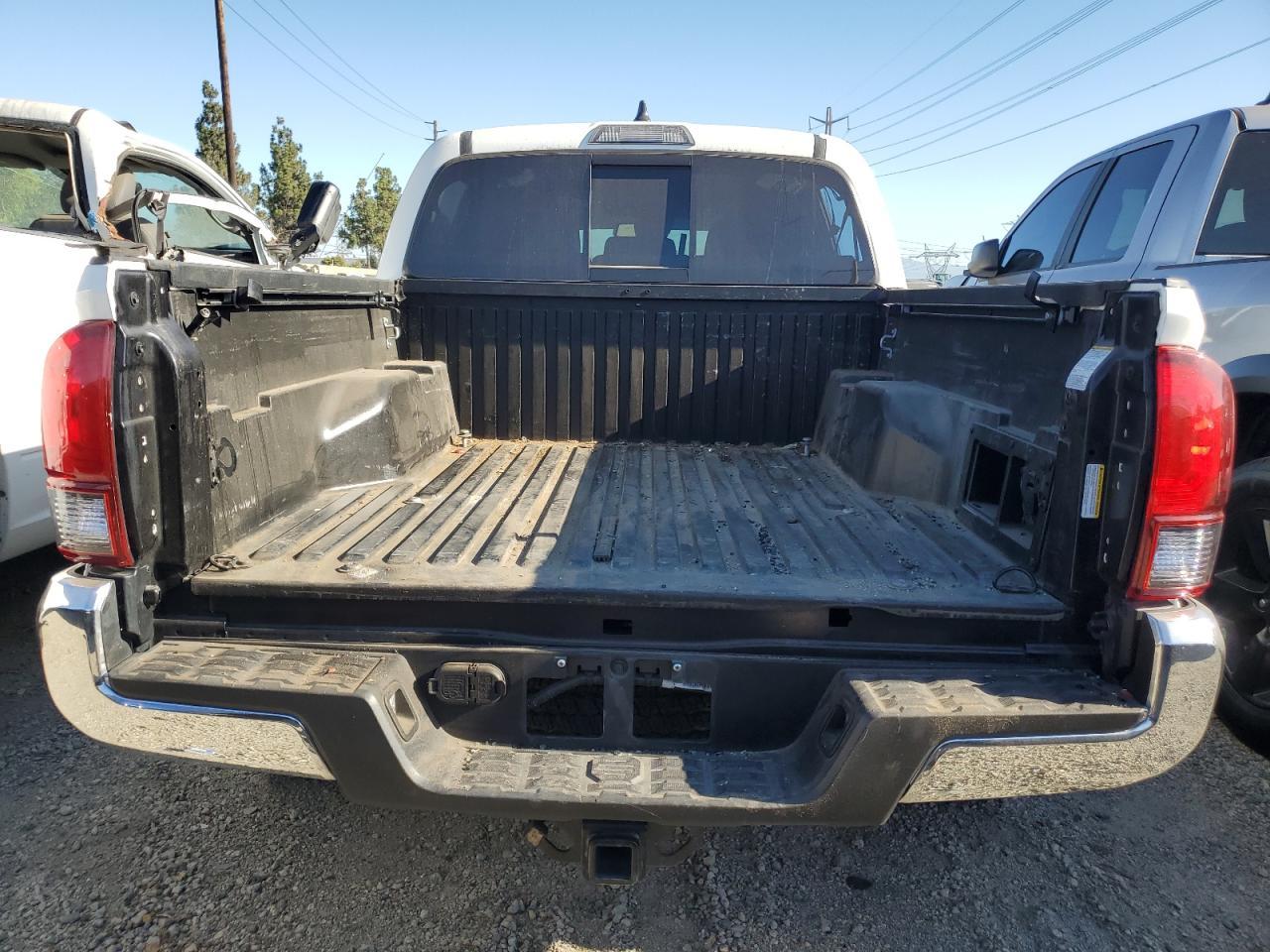 2023 Toyota Tacoma Double Cab - Image 6