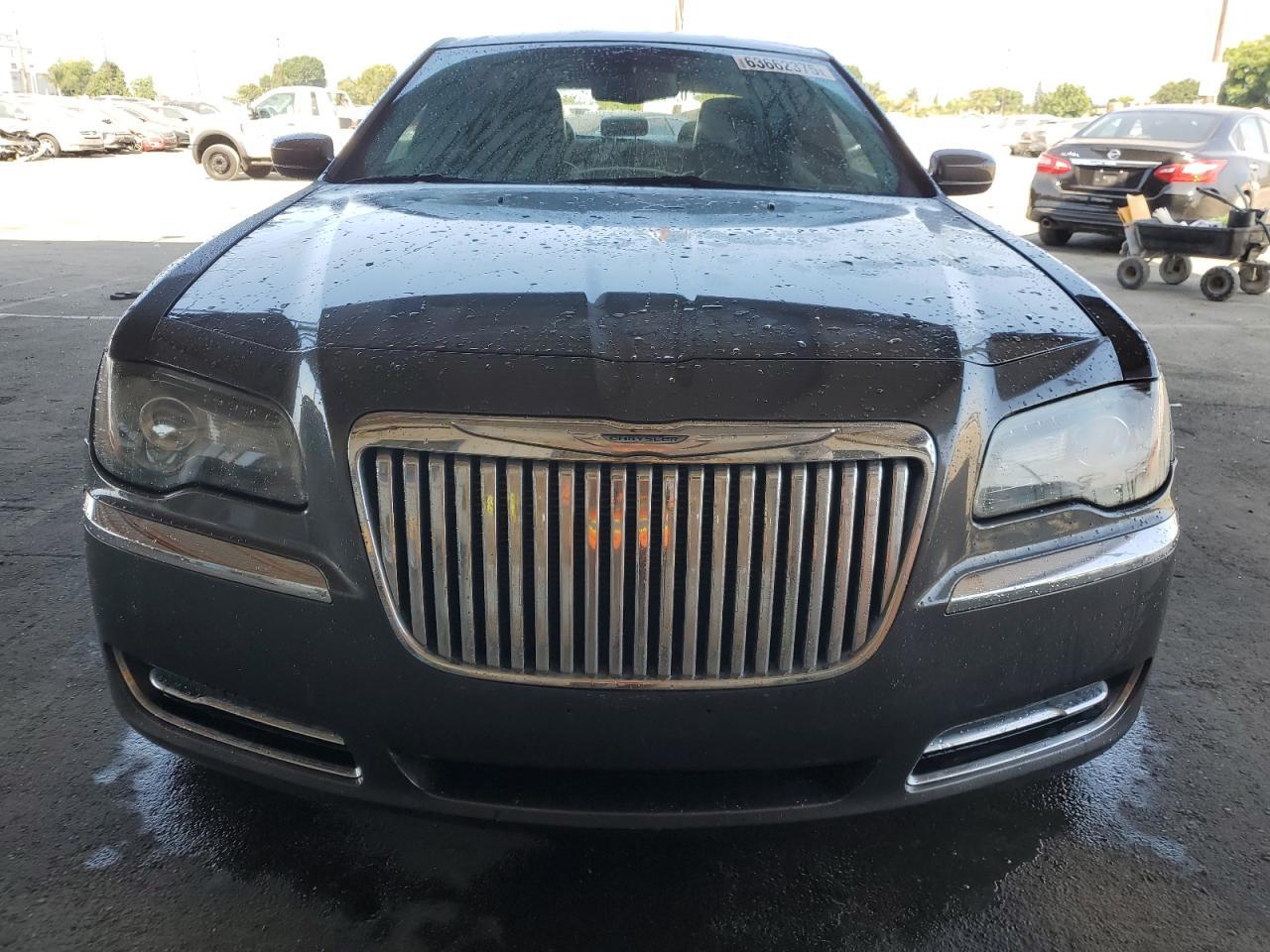 2014 Chrysler 300 - Фото 5
