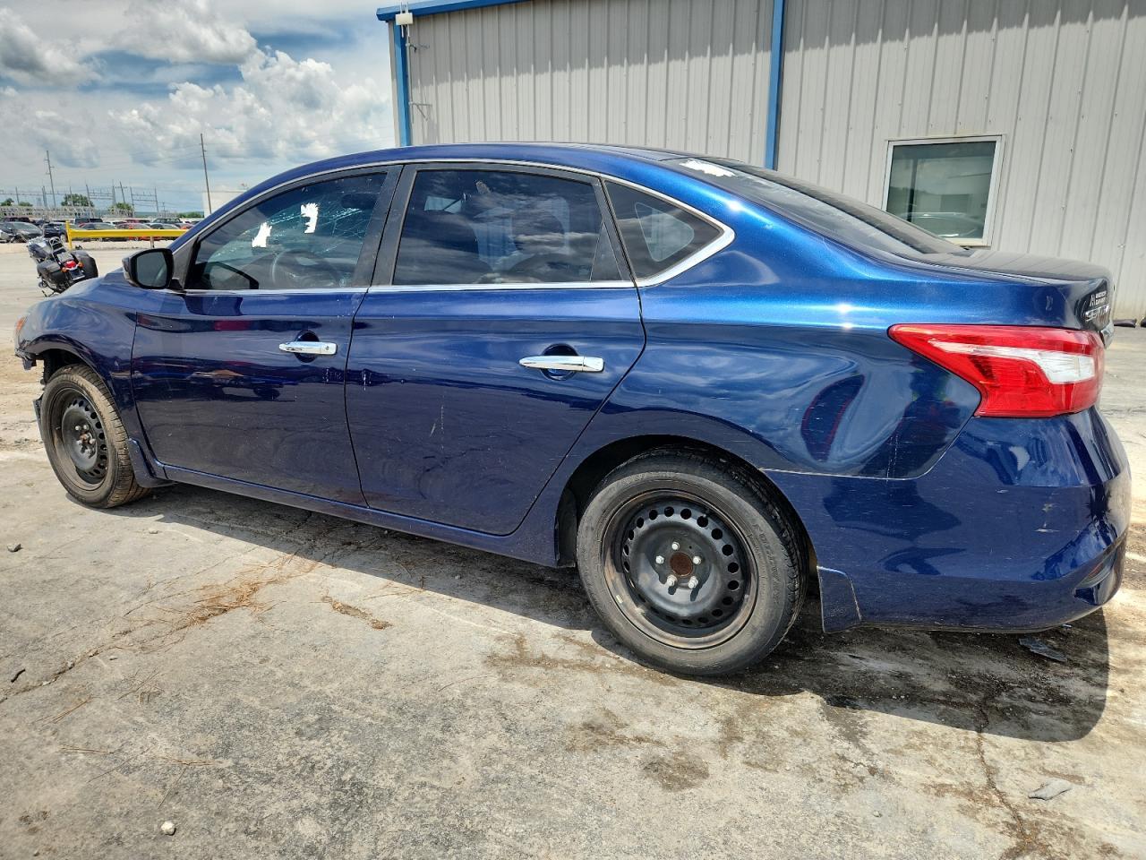2019 Nissan Sentra S - Фото 2