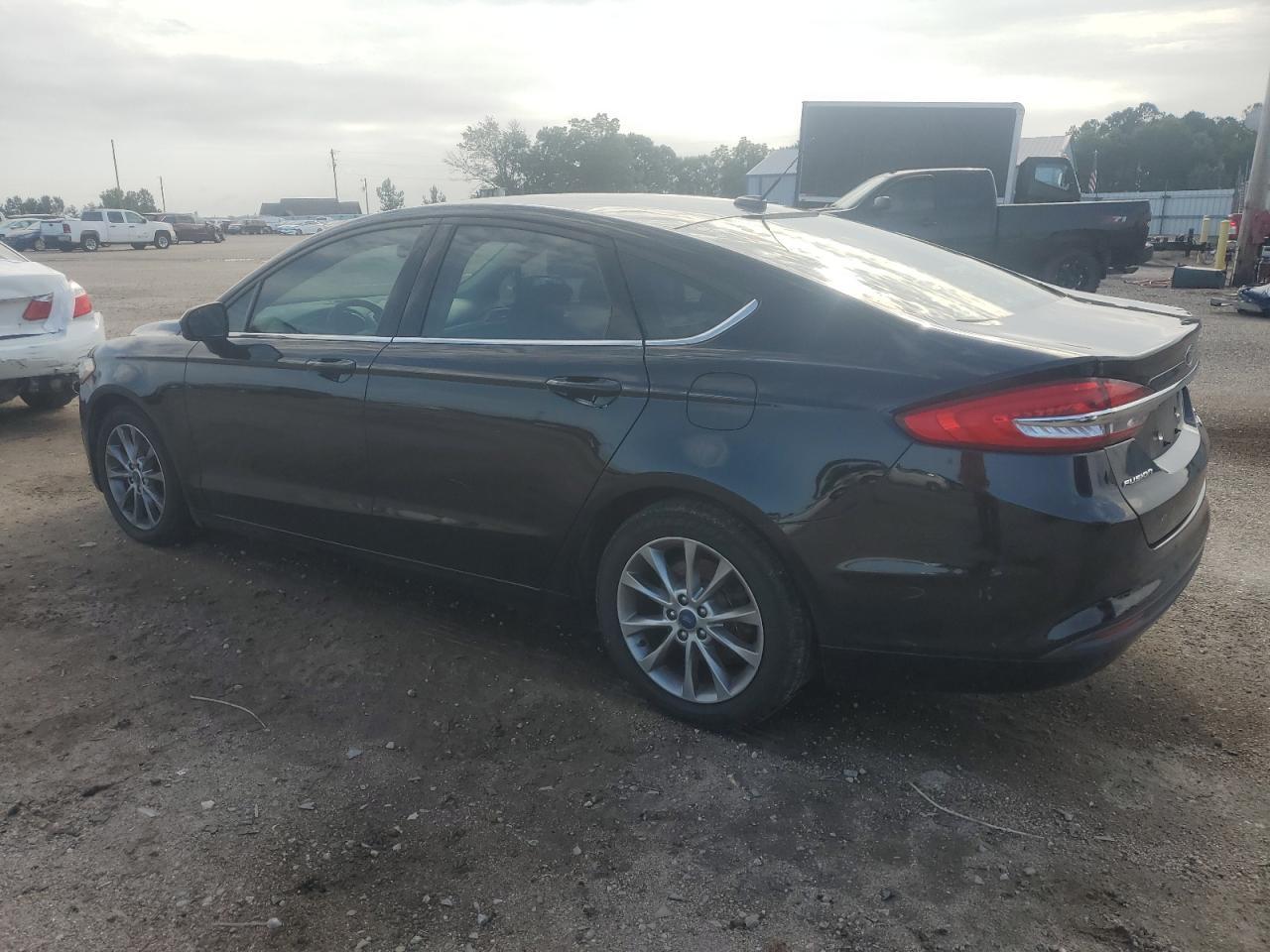 2017 Ford Fusion Se - Фото 2