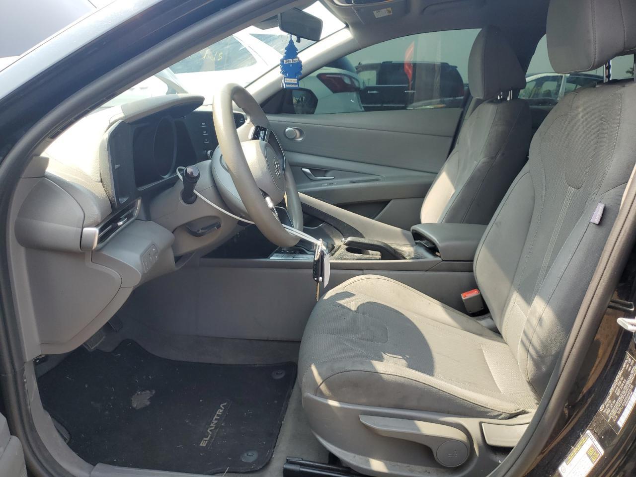 2021 Hyundai Elantra Se - Фото 7