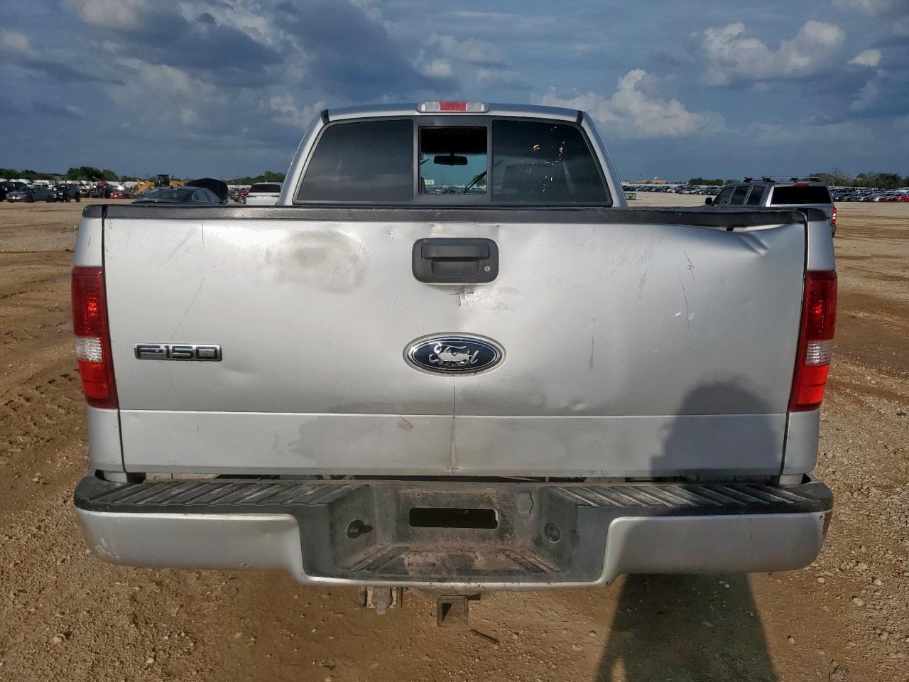 2005 Ford F150 - Image 6