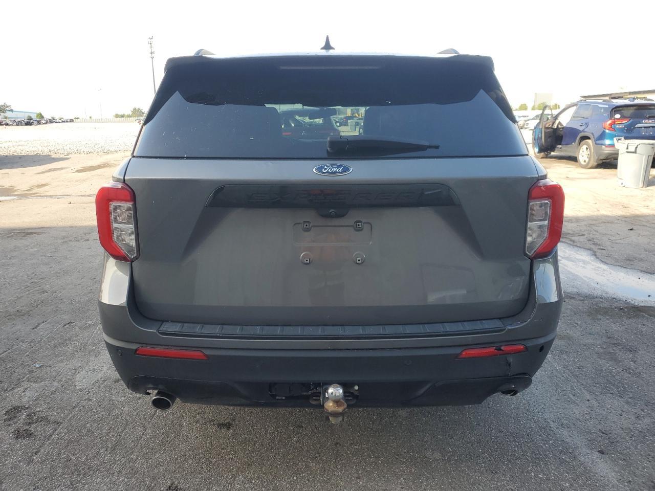 2023 Ford Explorer St-Line - Image 6