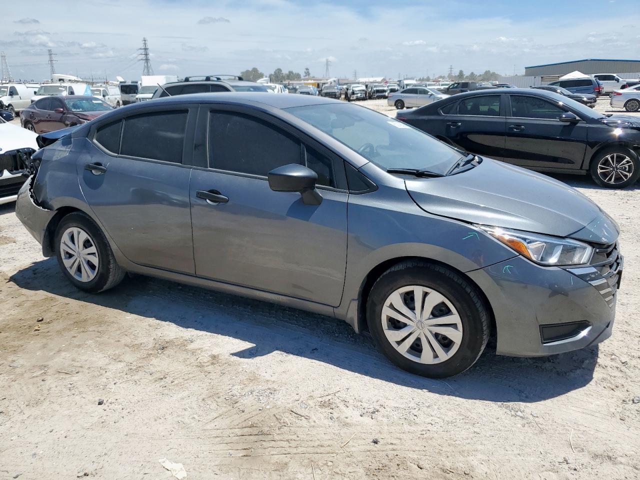 2024 Nissan Versa S - Фото 4