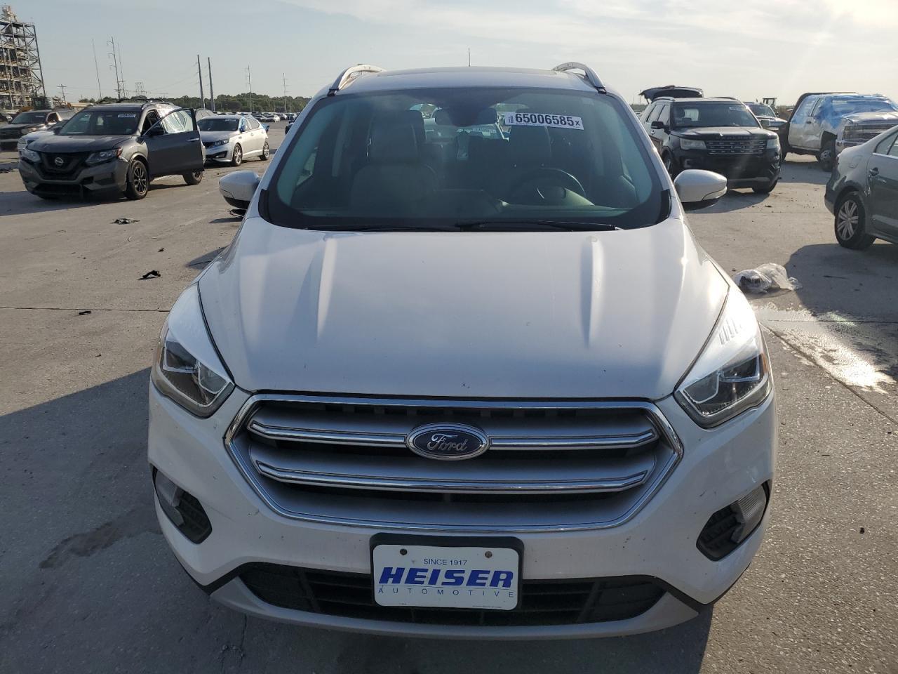 2017 Ford Escape Titanium - Фото 5