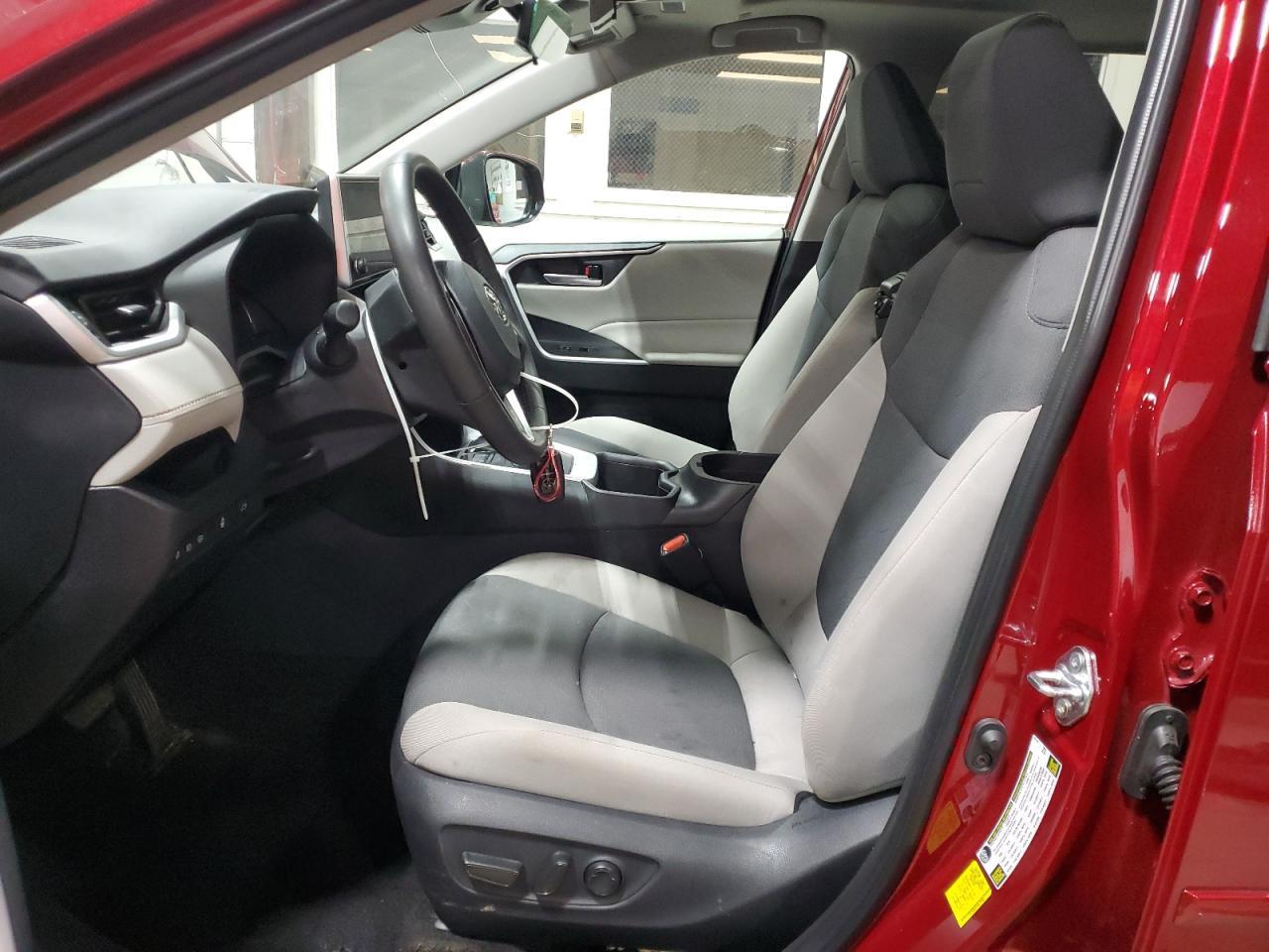 2025 Toyota Rav4 Xle - Image 7